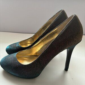 k&m  Size 10, 4 Inches High, Turquoise and Red Multicolor